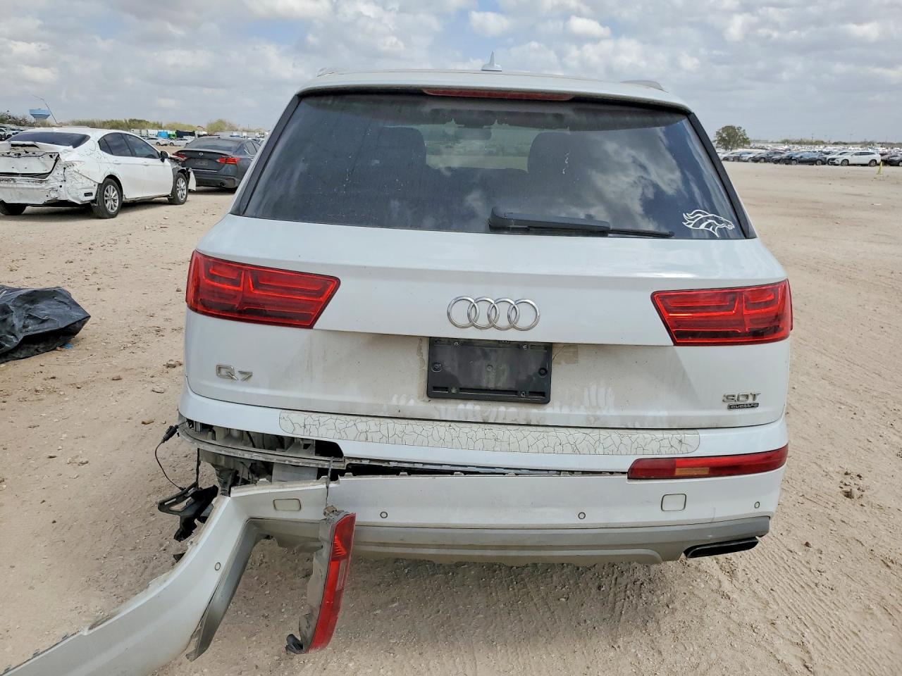 2017 AUDI Q7 quattro Premium Plus