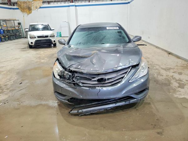 2013 HYUNDAI SONATA GLS/ GLS Popular