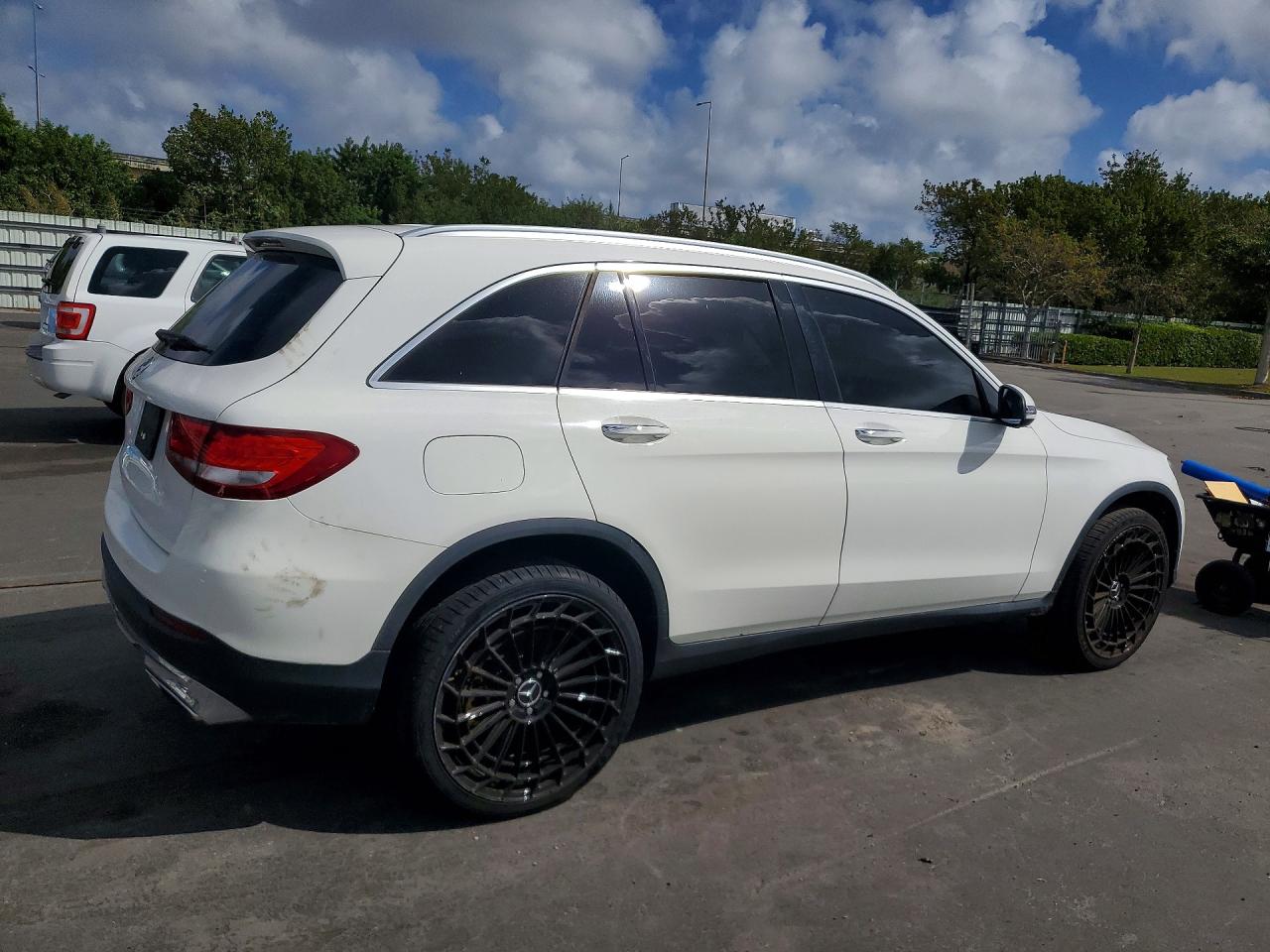 2018 MERCEDES-BENZ GLC GLC300