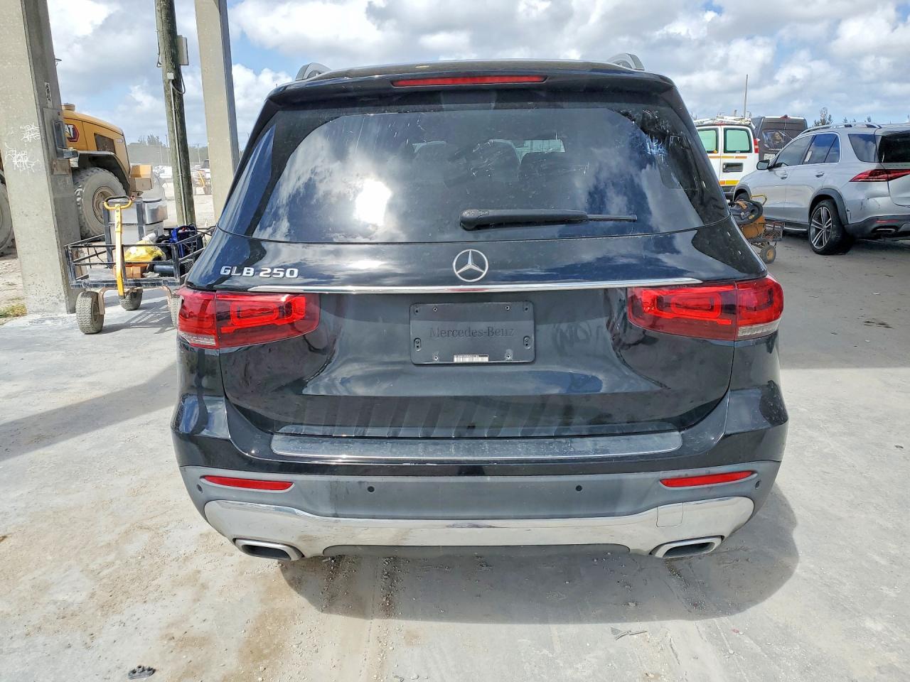 2021 MERCEDES-BENZ GLB GLB250