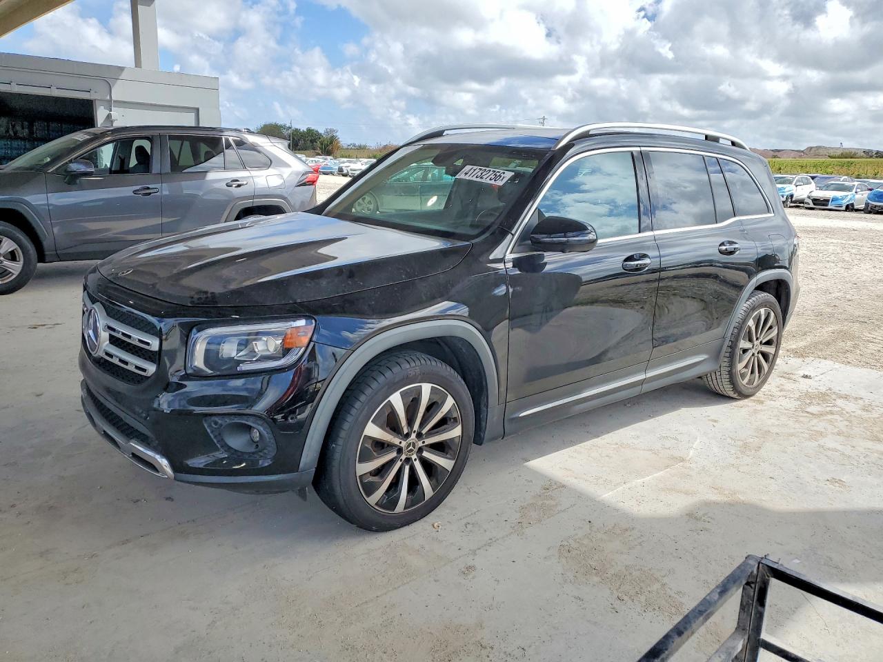 2021 MERCEDES-BENZ GLB GLB250