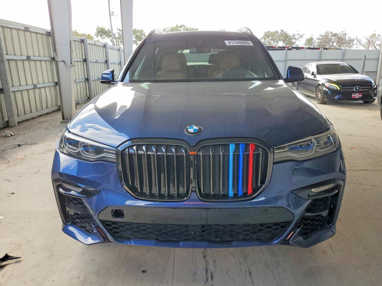 2022 BMW X7