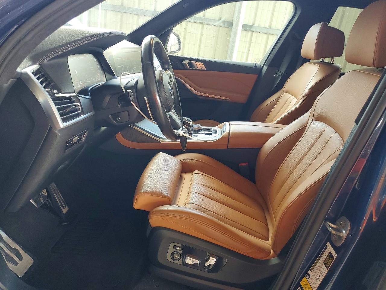 2022 BMW X7