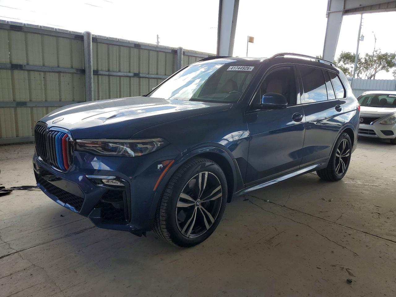 2022 BMW X7