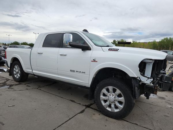 2019 RAM 2500 Longhorn — Passenger 3/4
