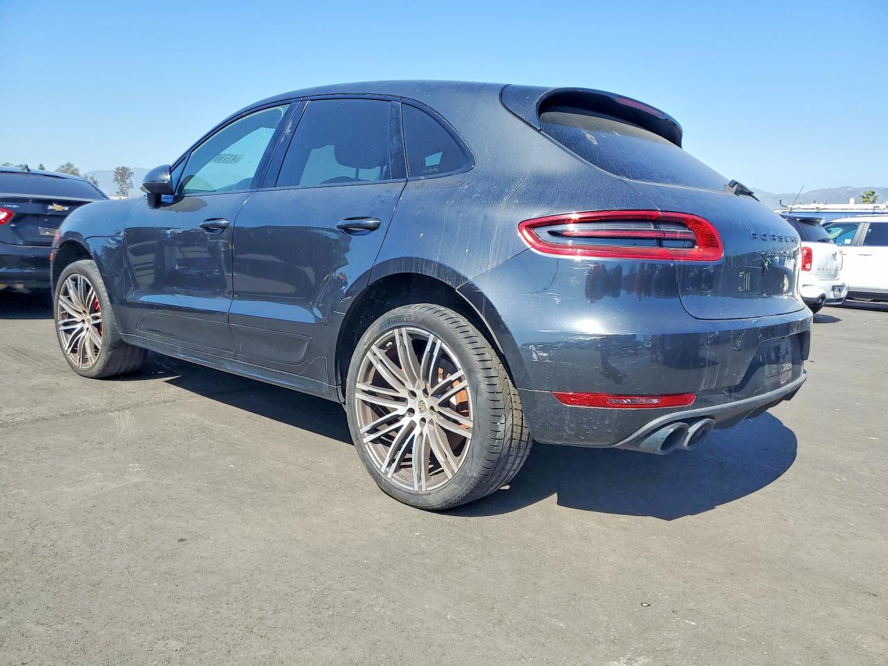 2017 PORSCHE MACAN