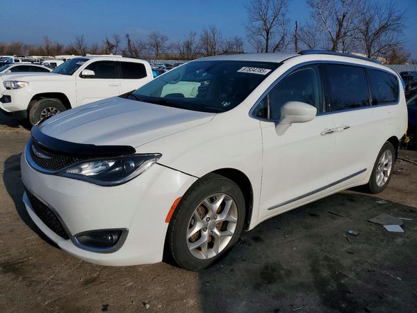 2019 CHRYSLER PACIFICA