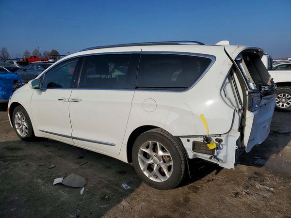 2019 CHRYSLER PACIFICA