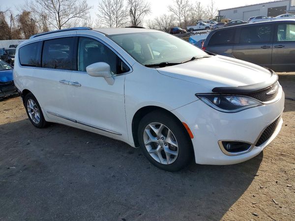 2019 CHRYSLER PACIFICA
