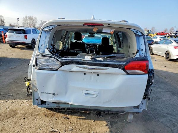 2019 CHRYSLER PACIFICA
