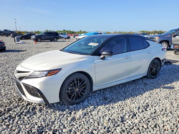 2024 TOYOTA CAMRY