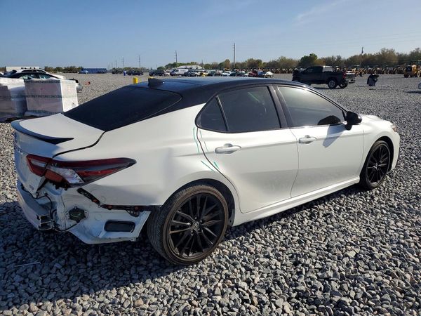 2024 TOYOTA CAMRY