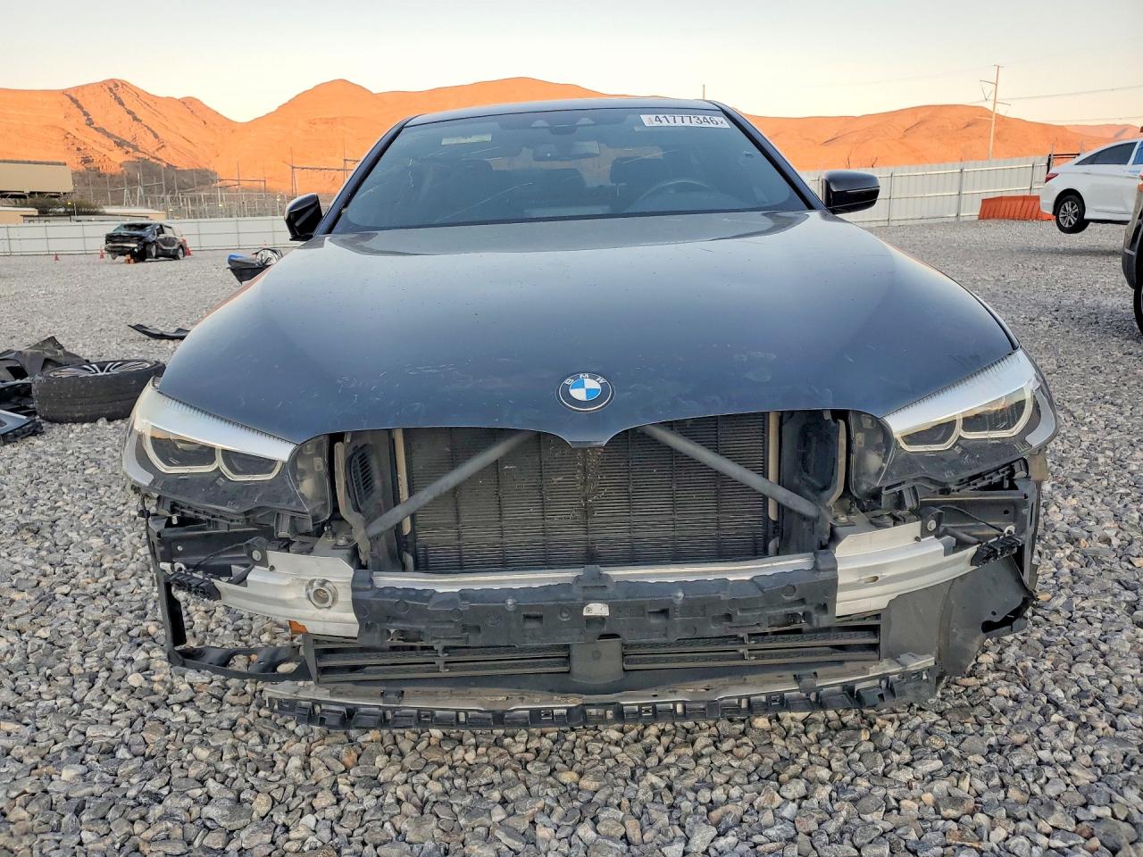 2019 BMW 530