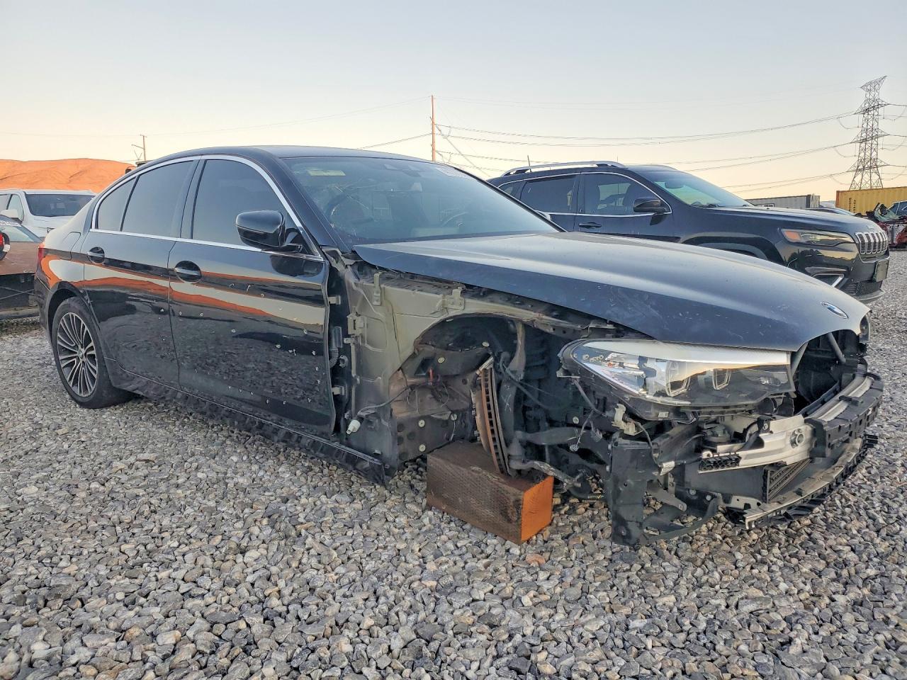 2019 BMW 530