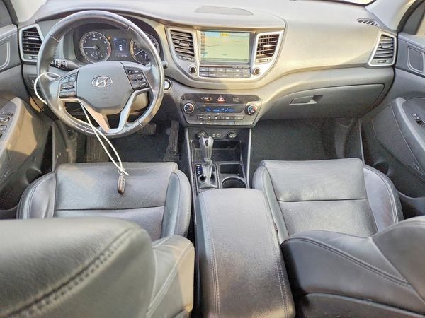 2017 HYUNDAI TUCSON