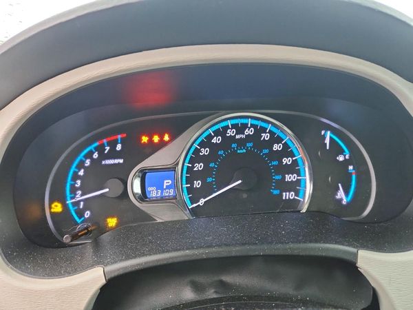 2012 TOYOTA SIENNA
