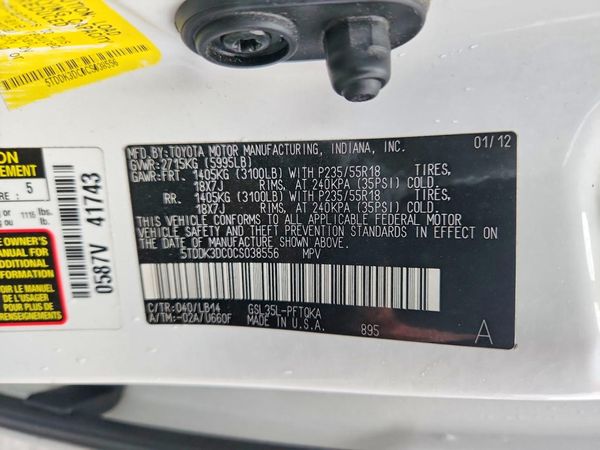 2012 TOYOTA SIENNA
