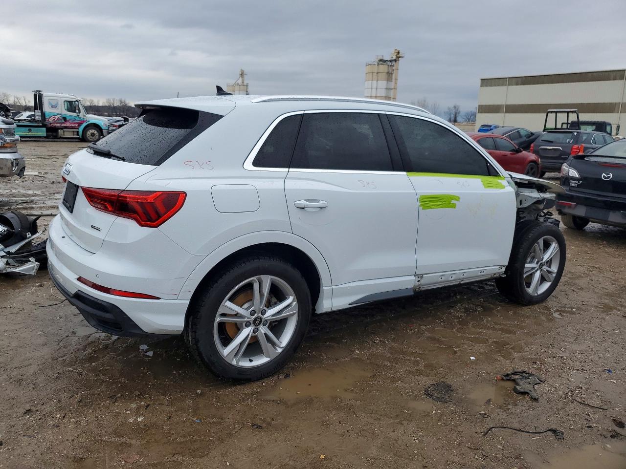2023 AUDI Q3 S Line quattro Premium