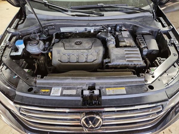 2024 VOLKSWAGEN TIGUAN 4Motion S — Engine bay