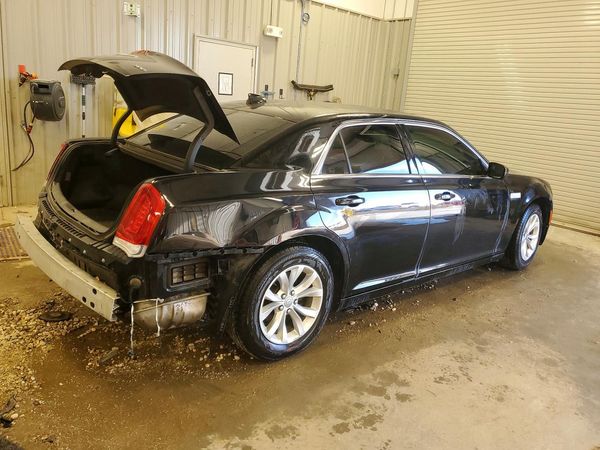 2016 CHRYSLER 300