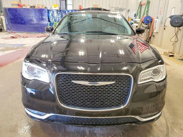 2016 CHRYSLER 300