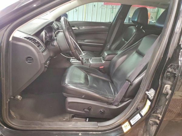 2016 CHRYSLER 300