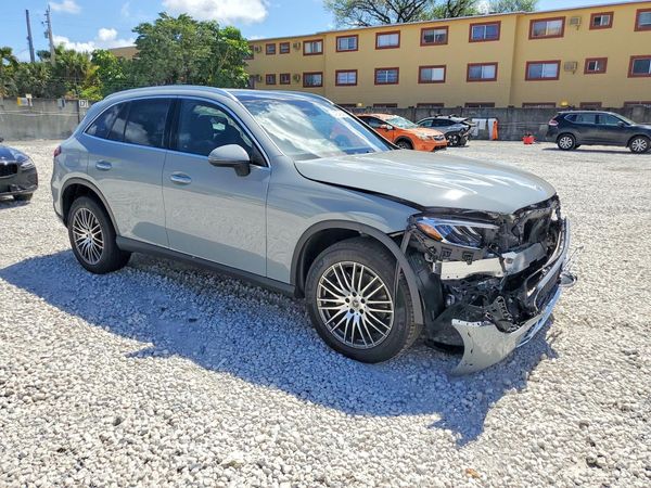 2026 MERCEDES-BENZ GLC GLC300