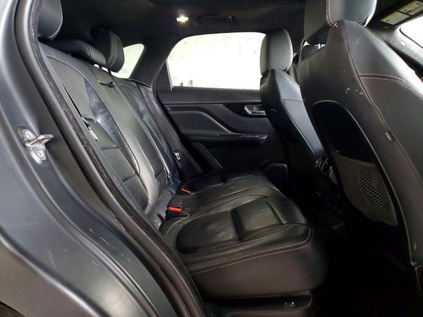2019 JAGUAR F-PACE S