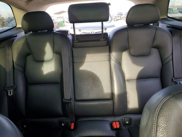2019 VOLVO XC60