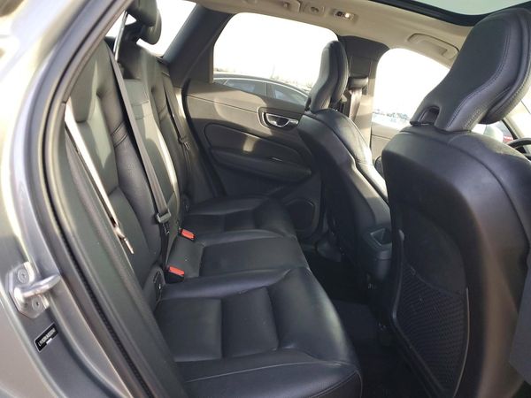2019 VOLVO XC60