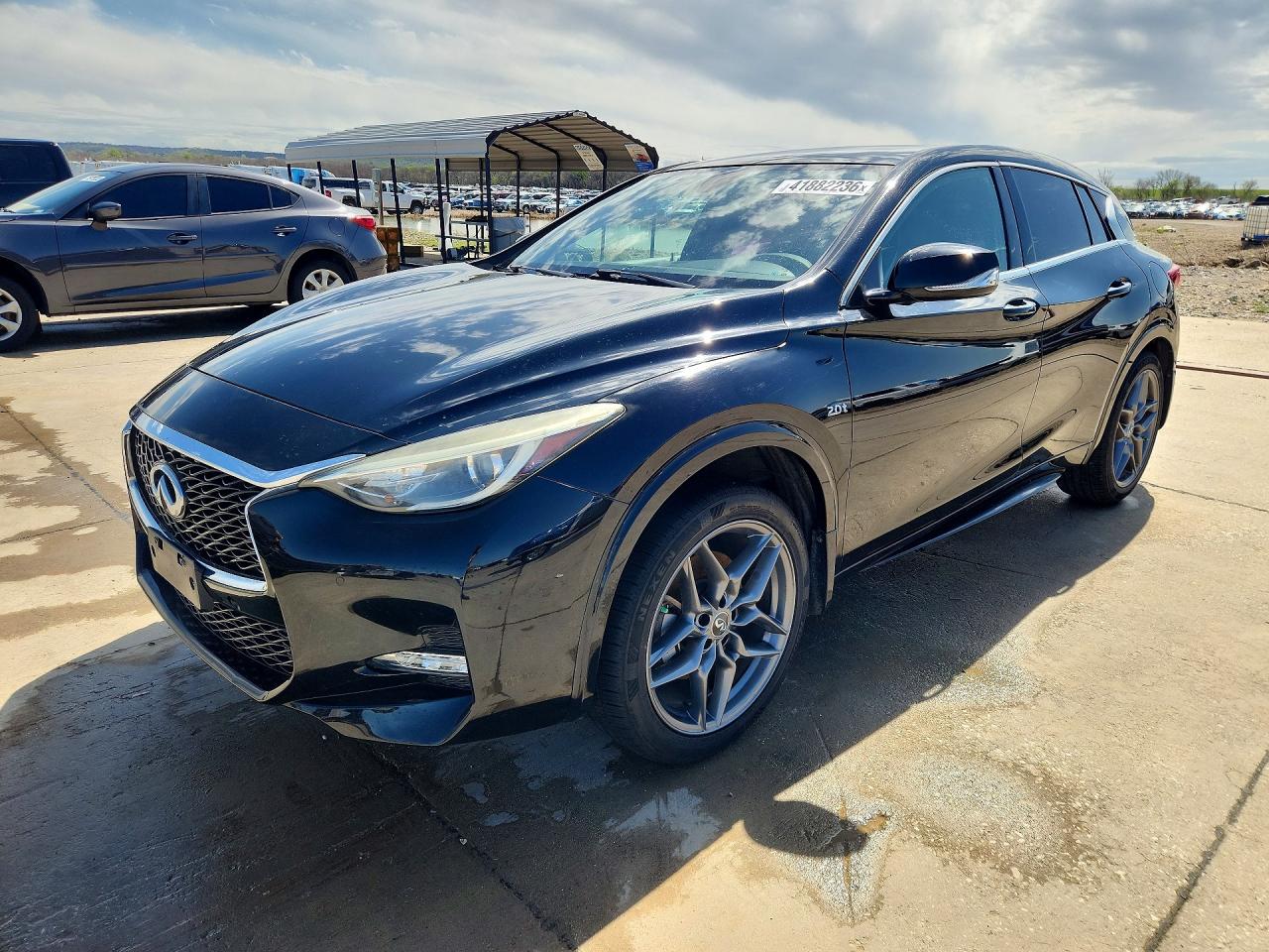 2017 INFINITI QX30
