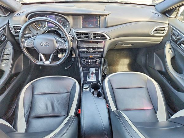 2017 INFINITI QX30