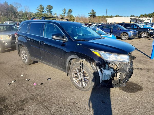 2019 TOYOTA HIGHLANDER