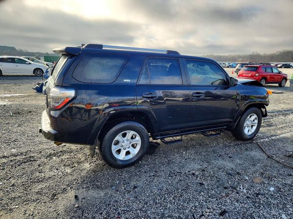 2023 TOYOTA 4RUNNER SR5