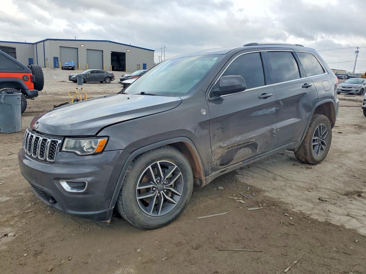 2020 JEEP GRAND CHEROKEE LAREDO 4X4