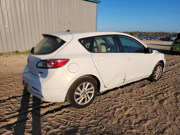 2013 MAZDA 3
