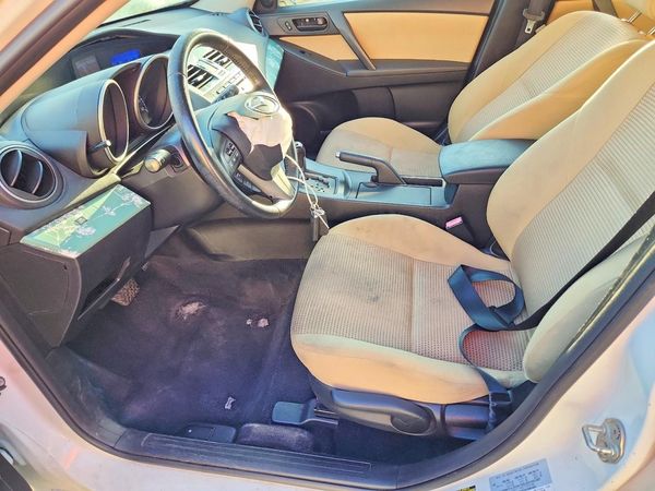 2013 MAZDA 3