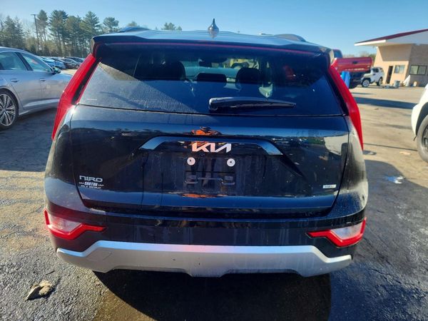 2024 KIA NIRO LX