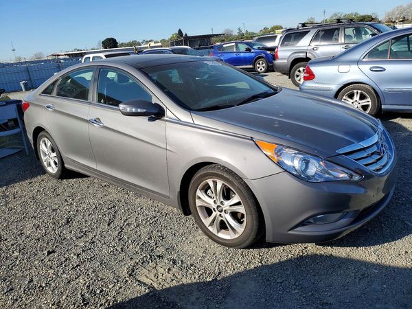2013 HYUNDAI SONATA