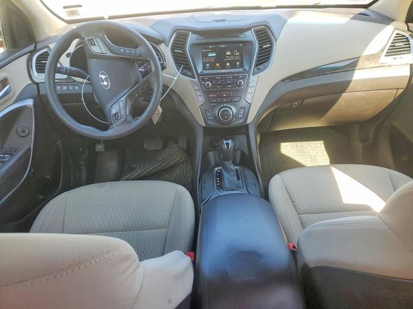 2018 HYUNDAI SANTA FE SE Base
