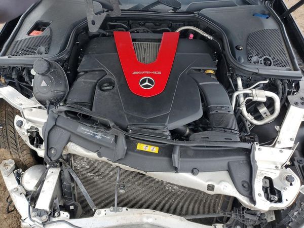 2017 MERCEDES-BENZ E AMG E43 — Engine bay