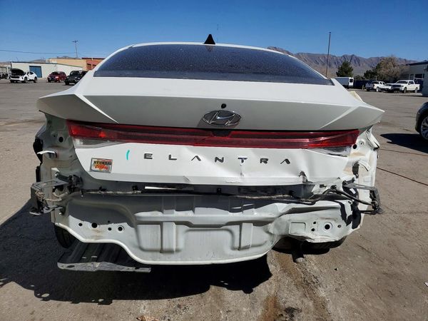 2023 HYUNDAI ELANTRA SEL w/Convenience Pkg