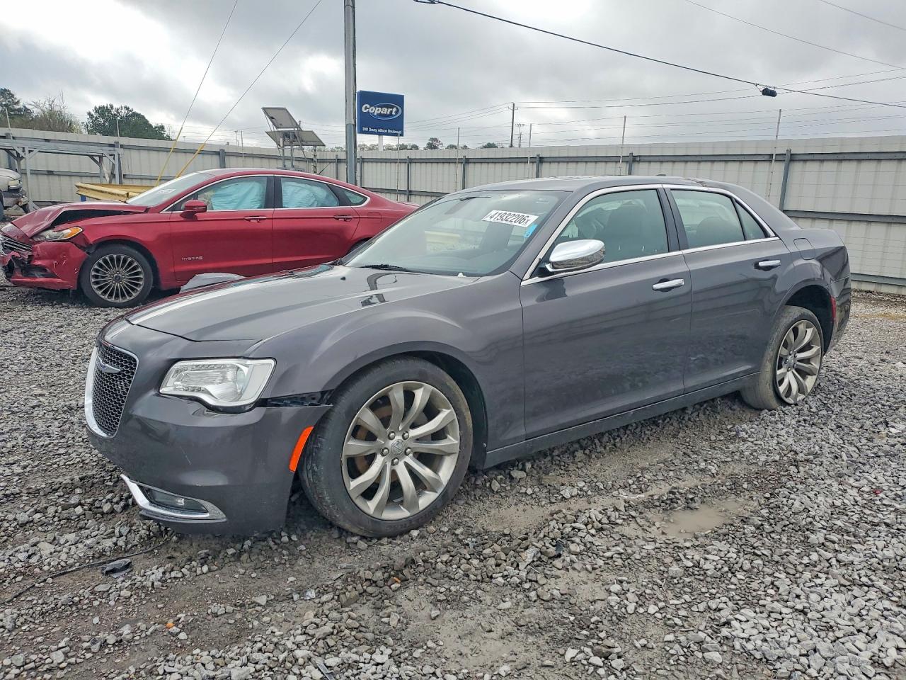 2019 CHRYSLER 300