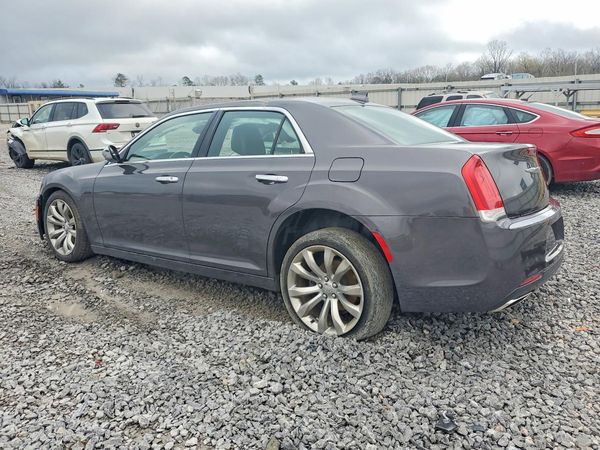 2019 CHRYSLER 300