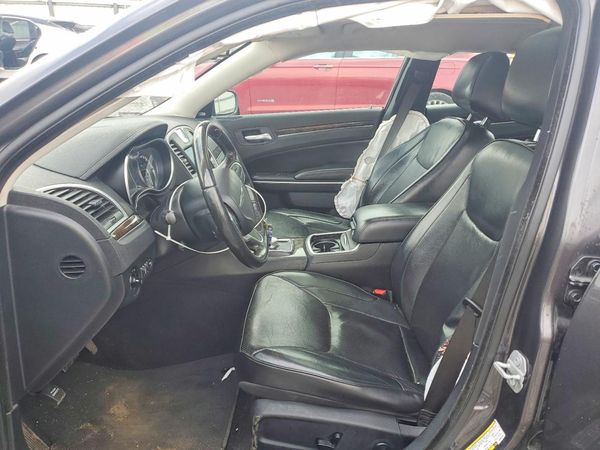 2019 CHRYSLER 300