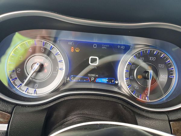 2019 CHRYSLER 300