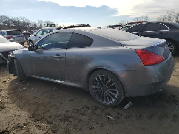 2015 INFINITI Q60