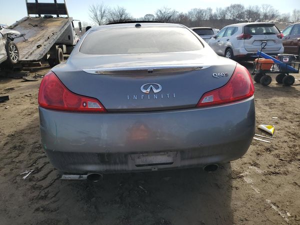 2015 INFINITI Q60