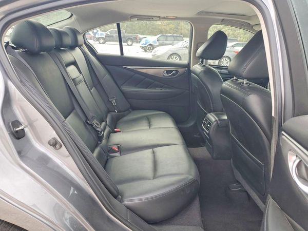 2017 INFINITI Q50