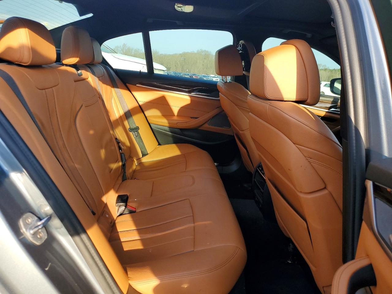2019 BMW 530
